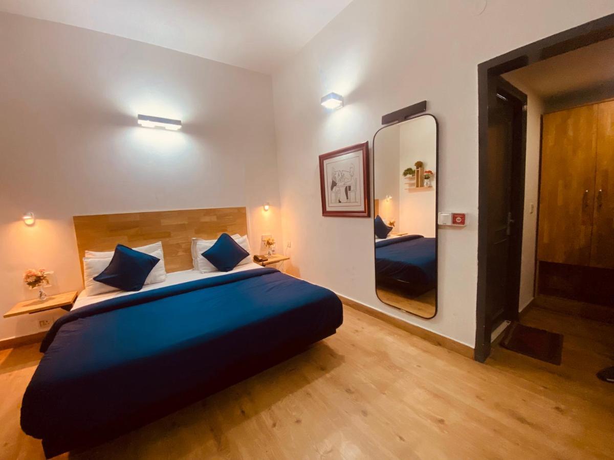 Divine Inn Couple Friendly Hotel Near Sector 51 Metro Station Noida Exterior photo