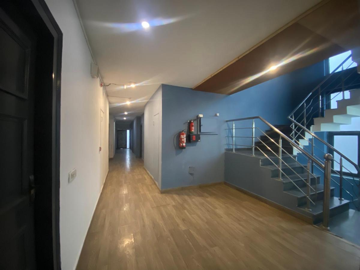 Divine Inn Couple Friendly Hotel Near Sector 51 Metro Station Noida Exterior photo