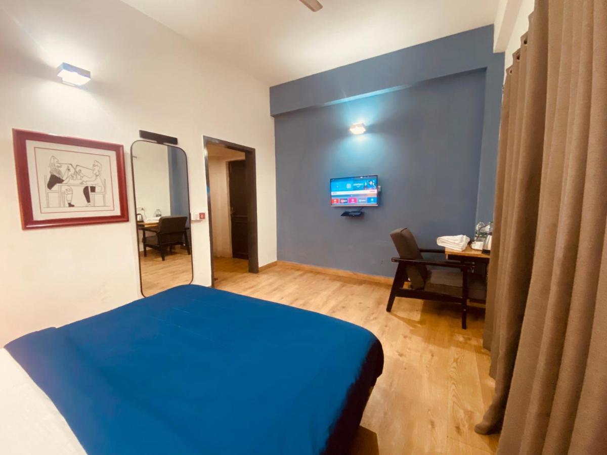Divine Inn Couple Friendly Hotel Near Sector 51 Metro Station Noida Exterior photo