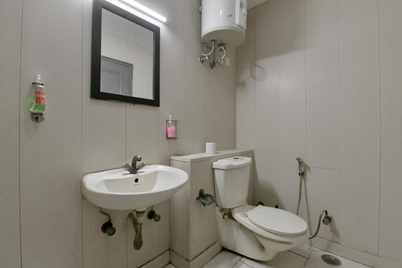 Divine Inn Couple Friendly Hotel Near Sector 51 Metro Station Noida Exterior photo