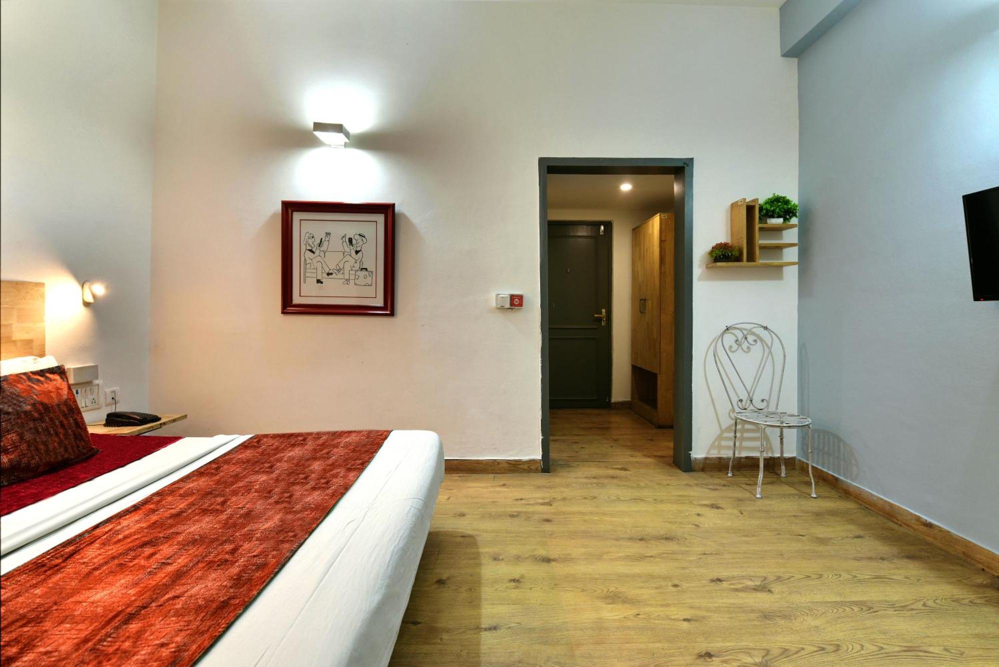 Divine Inn Couple Friendly Hotel Near Sector 51 Metro Station Noida Exterior photo